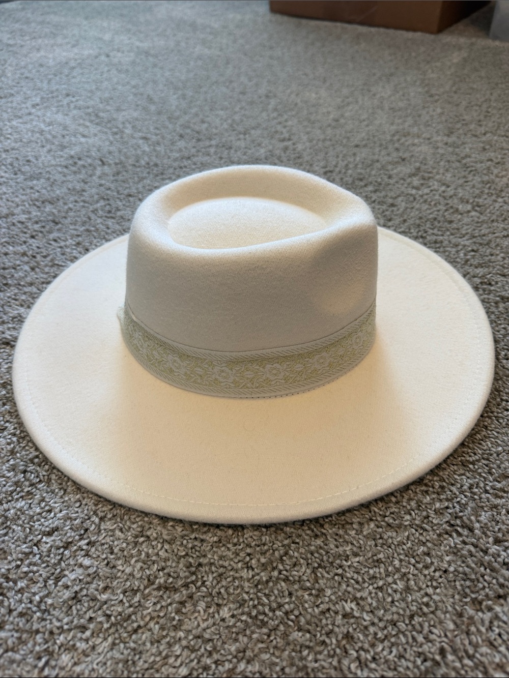 Women's Cream Wide-Brim Felt Hat with Decorative Band